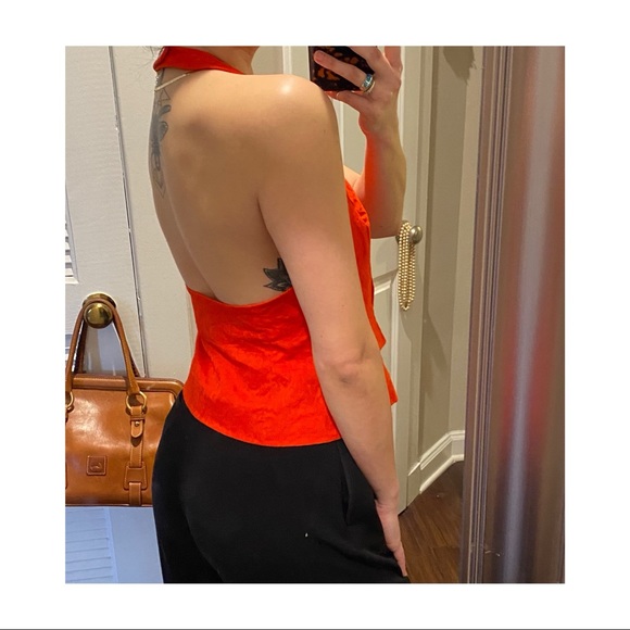 Red halter vest - Picture 2 of 4